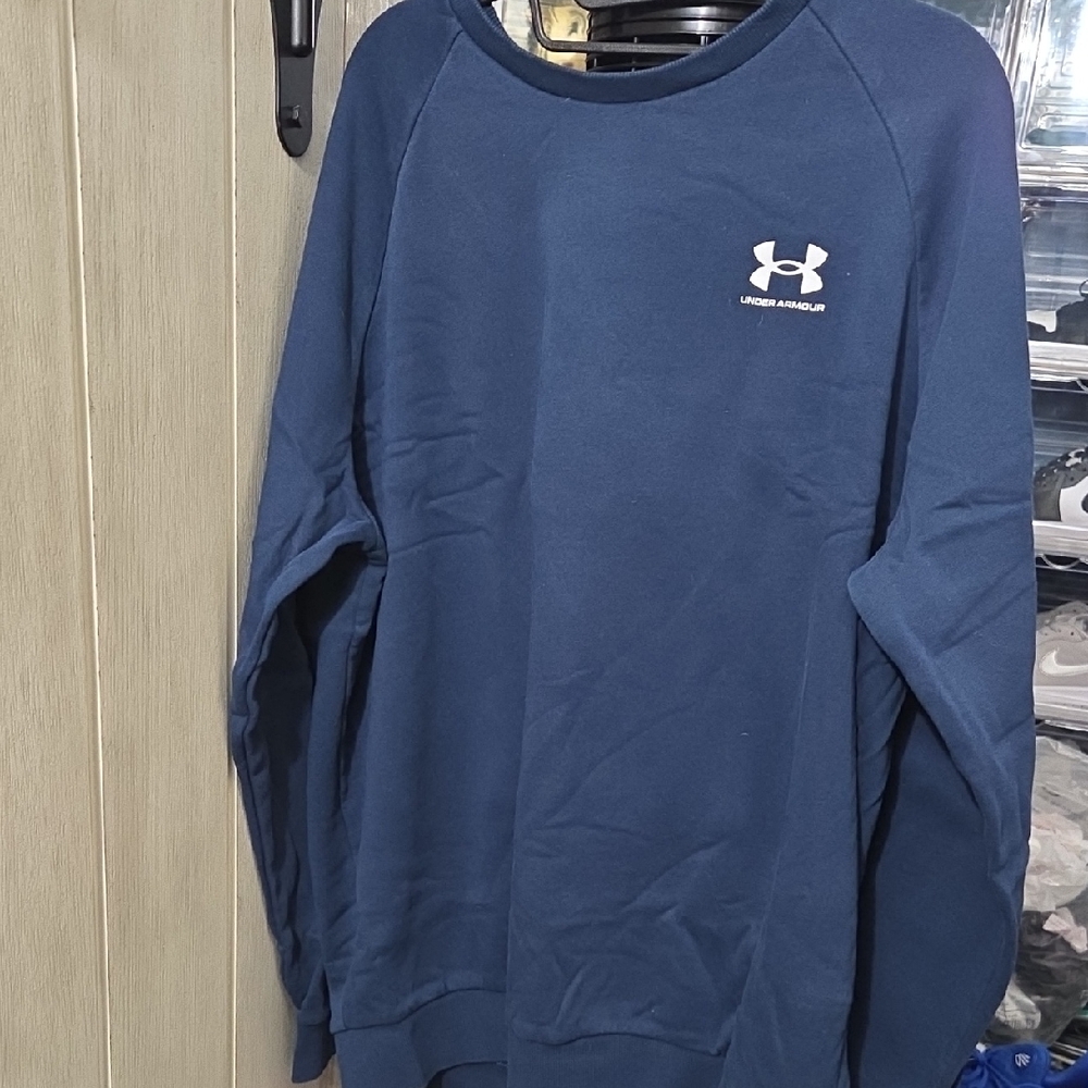 Under Armour Navy Crewneck Sweatshirt